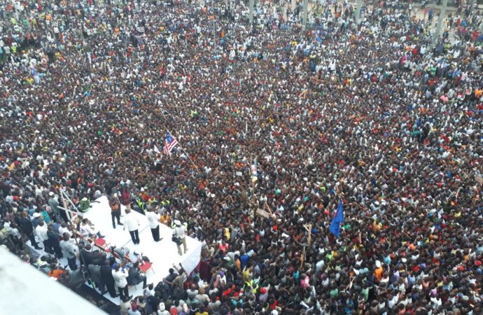 Campagne électorale : A Kisangani, une foule immense accueille Martin Fayulu