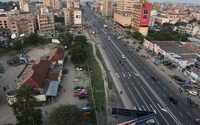 Kinshasa : 2 morts lors de l’écroulement d’un mur à Kalamu (Police)