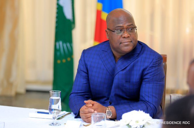 RDC : à Luanda, Félix Tshisekedi annonce la sortie du gouvernement cette semaine