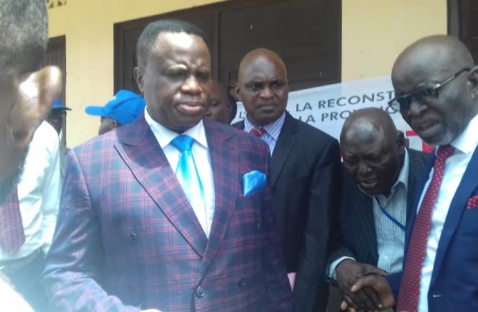 Kwango: Jean Ngasia Mbumbulu félicite le Gouverneur Jean-Marie PetiPeti pour la nomination de nouveaux ministres