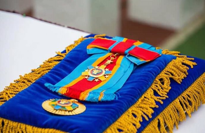 RDC : Etienne Tshisekedi élevé au titre de Grand cordon dans l’ordre national Héros Nationaux Kabila-Lumuba (Officiel)