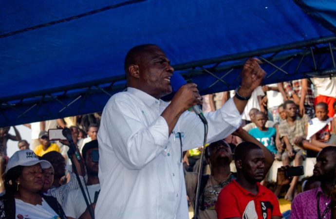 Lutte contre Ebola : Martin Fayulu appelle la population à soutenir Docteur Muyembe Tamfum 
