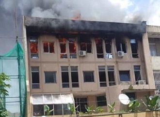 Kinshasa : l’immeuble abritant les médias de Jean-Pierre Bemba en feu