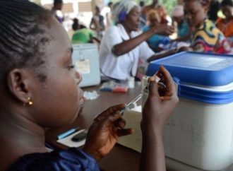 RDC-rougeole : l’expert français Frédéric Vagneron accuse l’action de l’OMS de revêtir « une dimension politique »