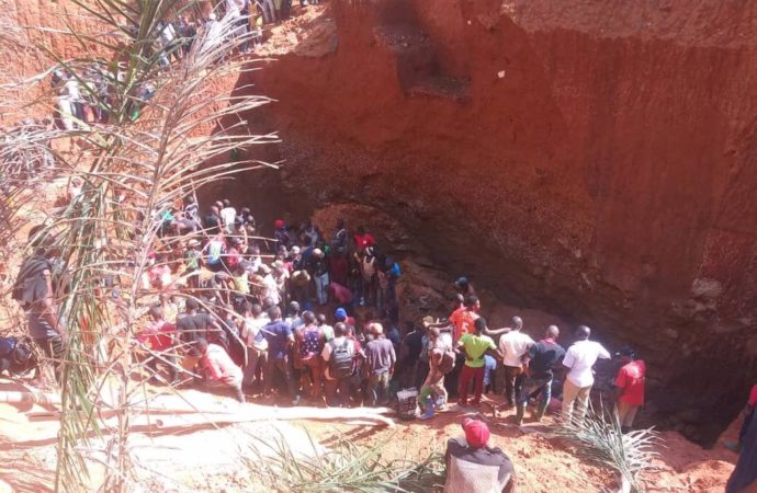 Eboulement d’une mine d’or au Maniema : 14 morts bilan provisoire (Steve Mbikayi)
