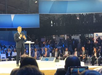 Forum pour la paix : Emmanuel Macron emboite le pas à Félix Tshisekedi