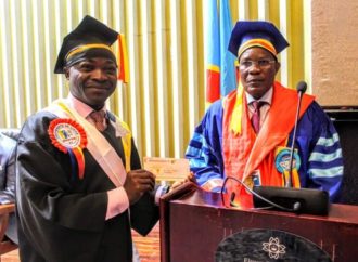 ISC-Kinshasa : Jean-Baptiste Biambamba congratulé par le DG Mbangala Mapapa pour sa grande distinction au crédible programme de Master