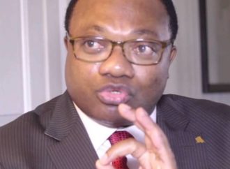 «  A quoi sert un Conseil des Ministres avec des ministres capitalisés pour faire échouer le Chef de l’État? », s’interroge Noël Tshiani après la décision de Félix Tshisekedi