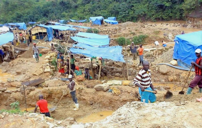 Sud-Kivu-Éboulements de trois puits d’or à Kamituga : le maire de la ville décrète deux jours de deuil provincial