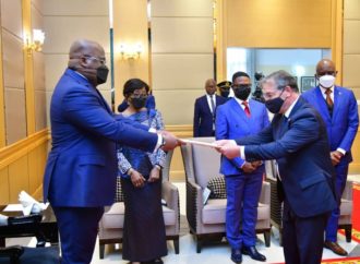 Diplomatie : Félix Tshisekedi a reçu les lettres de créance de trois ambassadeurs accrédités en RDC