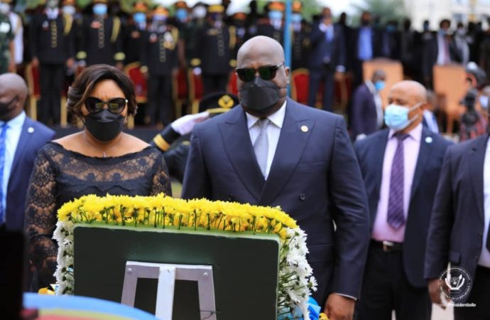RDC: Félix Tshisekedi s’est recueilli devant la dépouille du Général Mukuntu