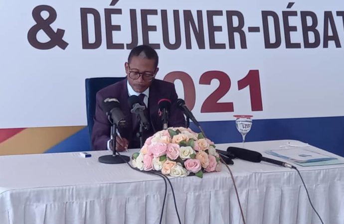 RDC-Médias : « Je procéderais dans les heures qui viennent à la déconnexion des chaînes qui ne sont pas en ordre avec l’État » (Jolino Makelele)