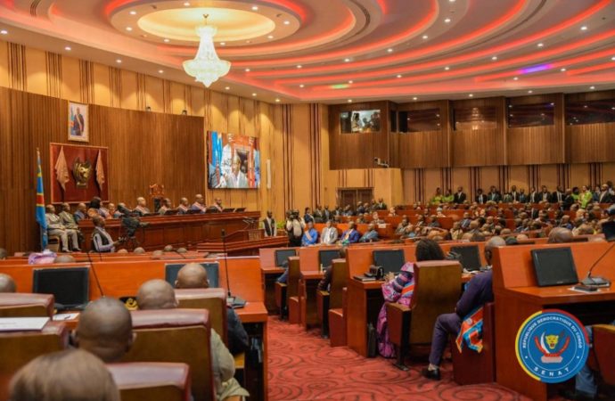 RDC : le Sénat proroge pour la 4e fois l’état de siège en Ituri et au Nord-Kivu