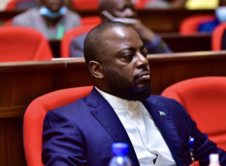 RDC: après sa destitution, « Zoé Kabila devient  l’exemple de la dignité pour ceux qui continuent de subir des coercitions continuelles du gangstérisme » ( Barbara Nzimbi