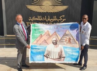 Culture : l’artiste Jospin Lohanga réussit à hisser très haut dans les mausolées égyptiens ses œuvres de Papa Simon Kimbangu
