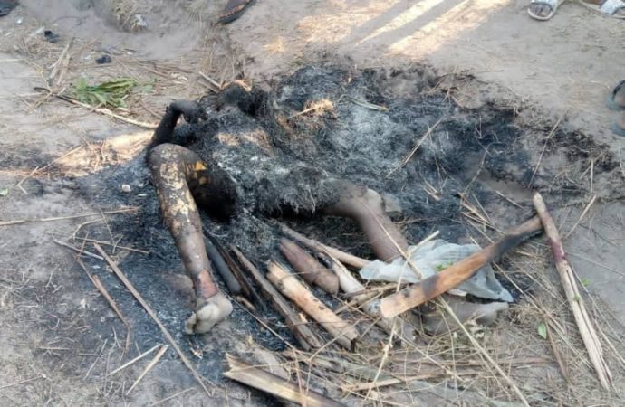 Lomami: Deux présumés  voleurs brûlés vifs par la population à Mwene-ditu