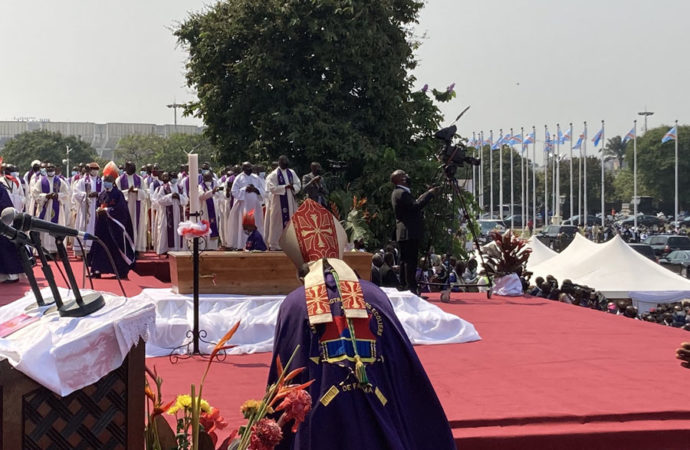 Obsèques de Monsengwo : Fridolin Ambongo salue la mémoire d’un combattant altruiste