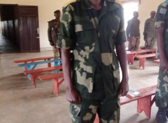 Sud-Kivu : la cour militaire condamne le lieutenant-colonel Edmond Masumbuko à deux ans de prison pour « perte d’armes par négligence »