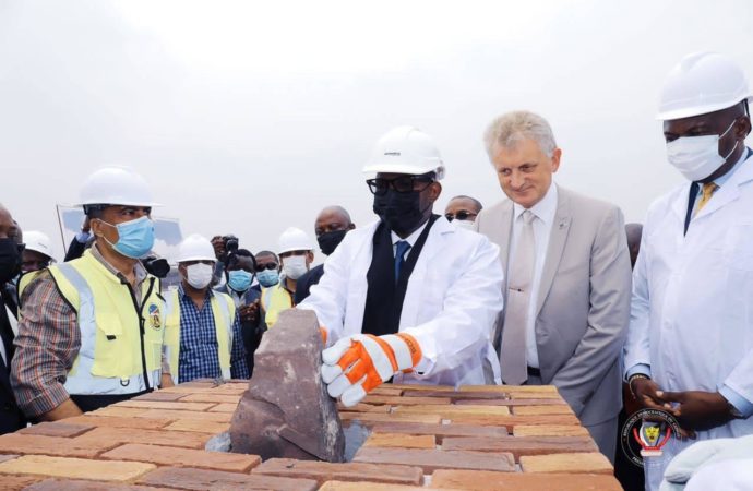 RDC : Sama Lukonde a posé la première pierre de construction du nouveau bâtiment du Ministère de la Défense nationale
