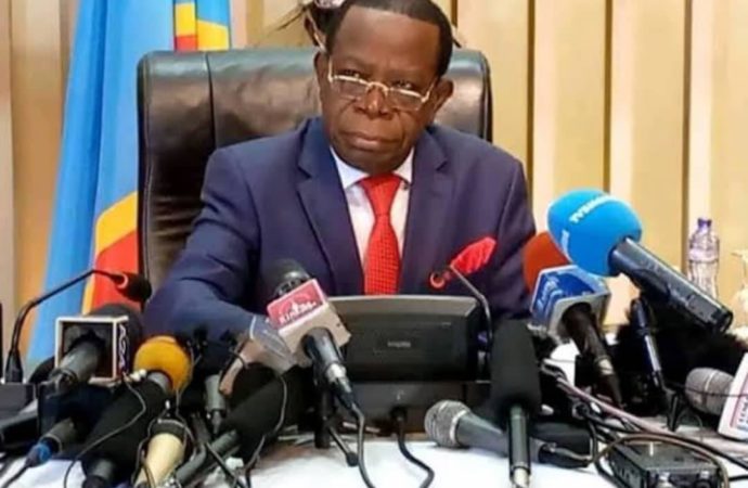 En RDC, Bahati veut dresser le Sénat contre la « misère généralisée » de la population