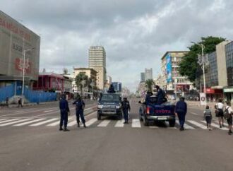 Kinshasa : présence policière renforcée autour du siège de la CENI