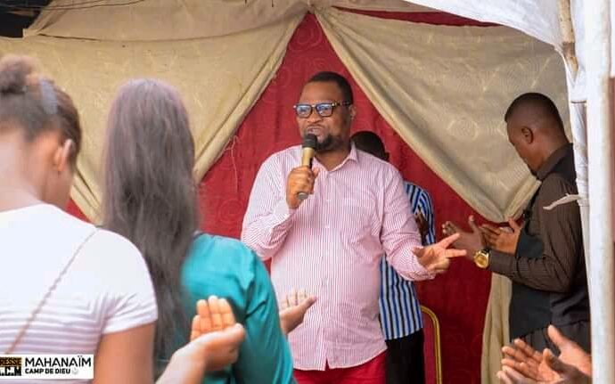 Kinshasa : l’église « Mahanaïm Camp de Dieu » consacre de nouveaux serviteurs de Dieu