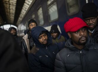 L’Union Africaine « indignée » par les mauvais traitements infligés aux Africains qui tentent de quitter l’Ukraine