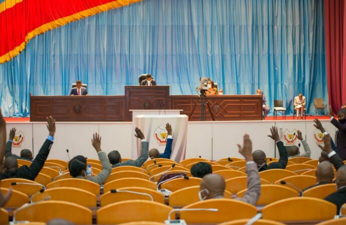 RDC/ Assemblée nationale: un groupe de 5 députés dépose une proposition de loi mettant fin à l’état de siège