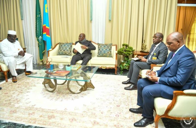 «Un message» du président tchadien remis officiellement à Félix Tshisekedi