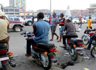 Kinshasa : fin ce mercredi du moratoire accordé aux motocyclistes « wewas » pour acheter des plaques d’immatriculation