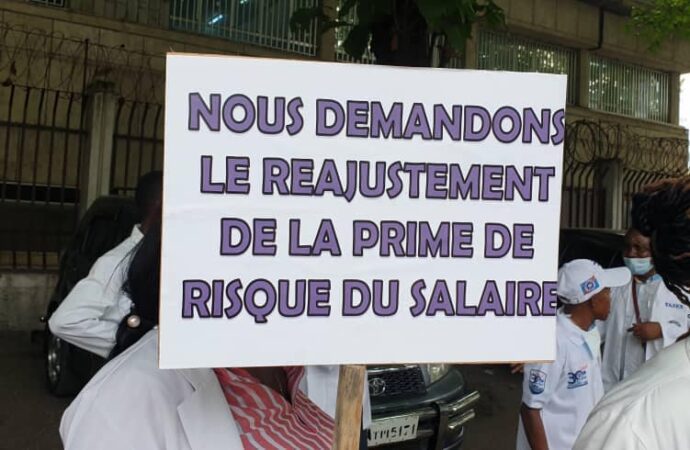 Kinshasa: la marche des médecins dispersée par la police