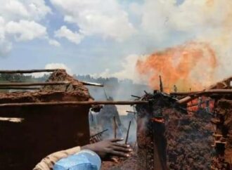 Incendie dans un site des déplacés à Djugu : plusieurs cases parties en fumée
