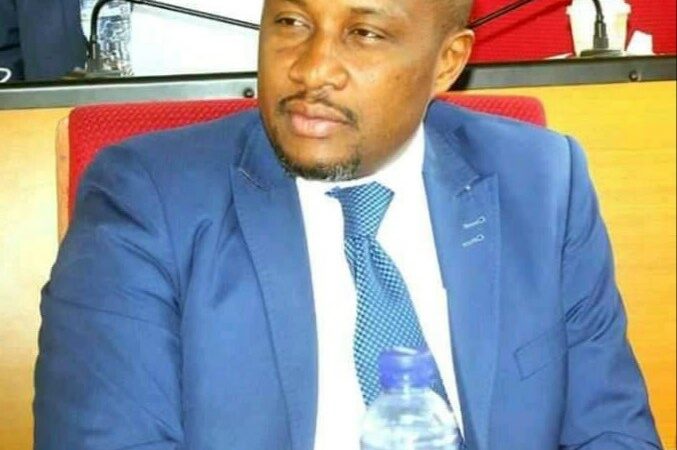 Phénomène Kuluna à Kinshasa : interpellé à l’Assemblée provinciale, le ministre Tenge Te Litho sollicite le report de sa comparution