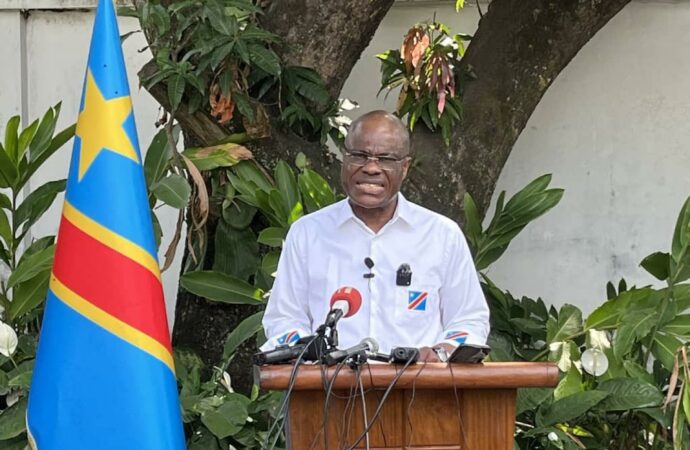 Fayulu : «  les propos tenus à Nairobi par le Président burundais constituent des preuves de la capitulation de la RDC »