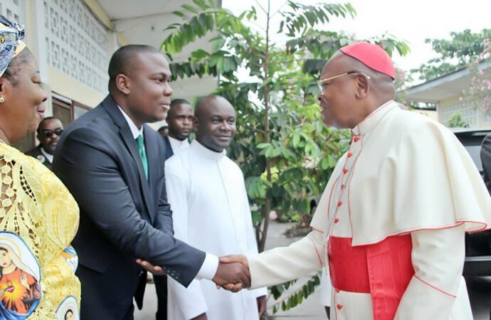 Kinshasa : Me Jérémie Muleke reçoit la bénédiction du Cardinal Ambongo pour les provinciales 2023